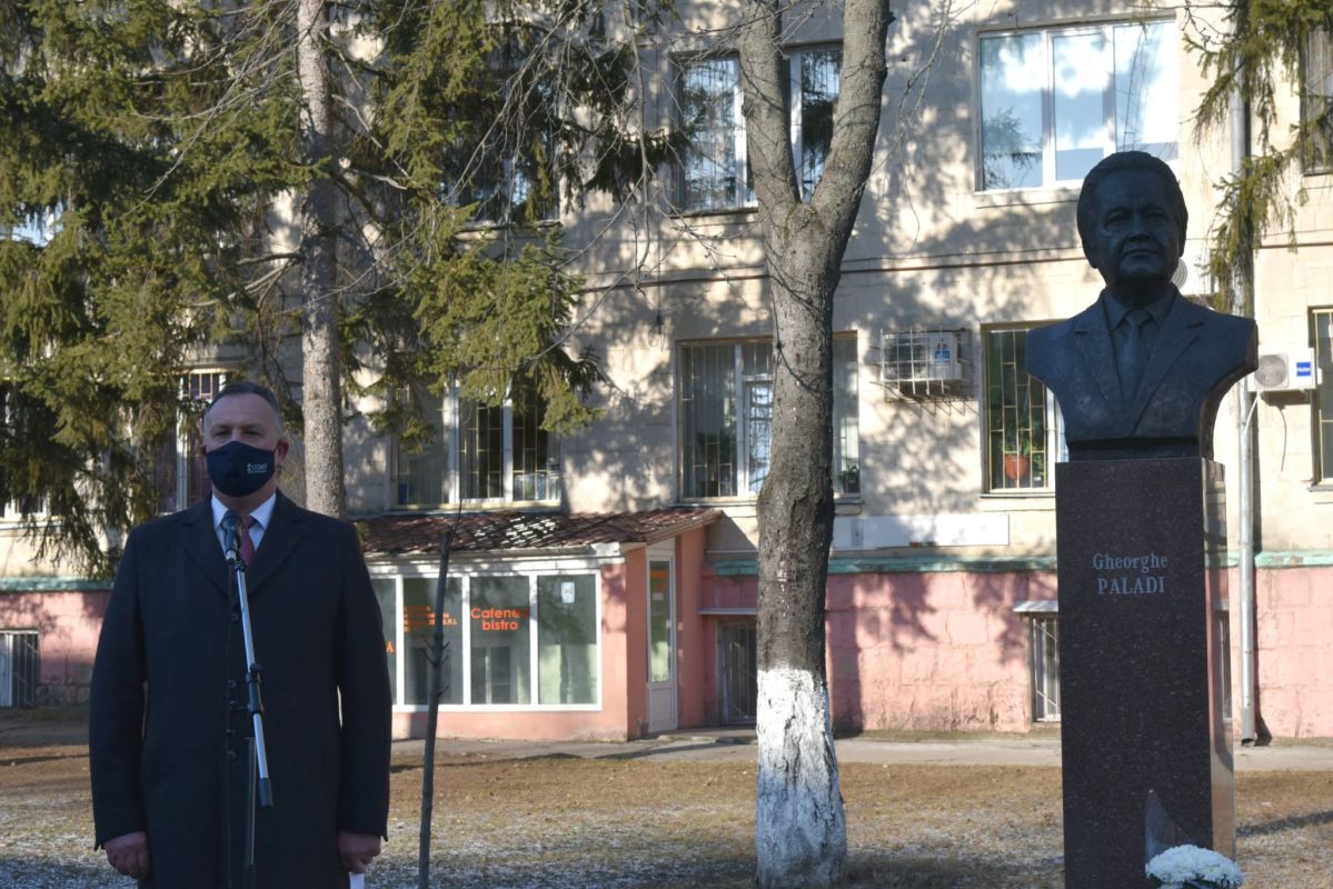 bust Gheorghe Paladi